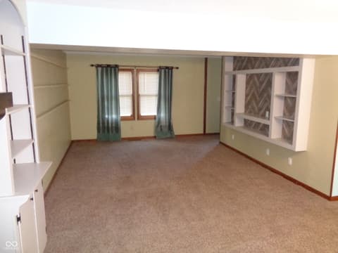 Living room at 29 S Meadow Lane, Rockville, IN