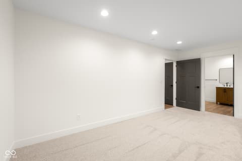 Photo of 5166 Oak Ridge Trail, Columbus, IN