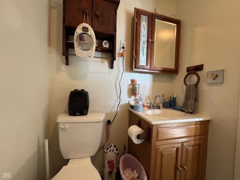 Bathroom at 2324 E 200 N, Rushville, IN