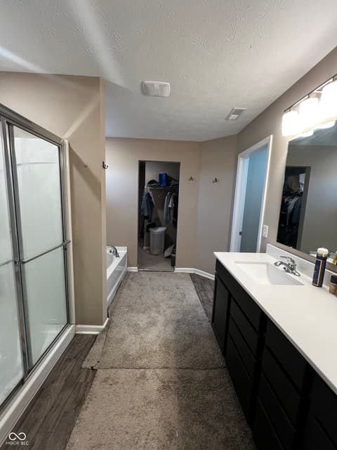 Photo of 966 Bent Branch Circle, Greenwood, IN