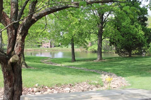 Photo of 1675 Twin Oaks Drive, North Vernon, IN