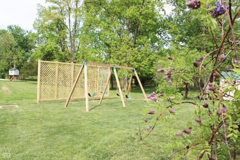 Photo of 1675 Twin Oaks Drive, North Vernon, IN