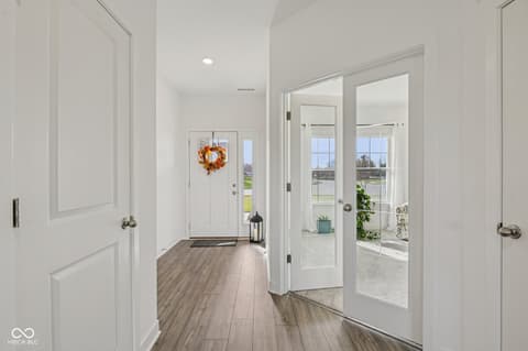 Foyer at 4724 White Willow Way, New Palestine, IN