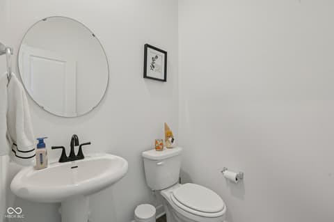 Bathroom at 4724 White Willow Way, New Palestine, IN