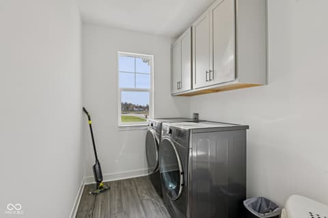 Laundry room at 4724 White Willow Way, New Palestine, IN