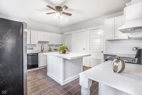 Photo of 832 N Parker Avenue, Indianapolis, IN