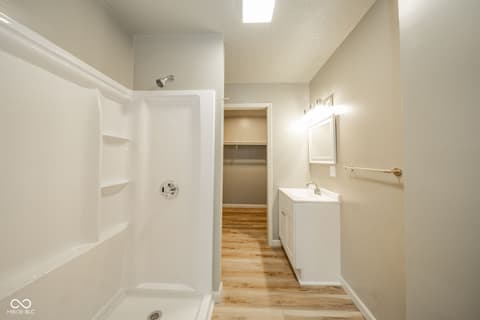 Primary bathroom at 1601 E Avenue, New Castle, IN