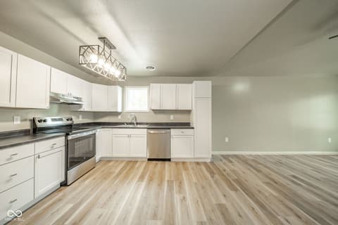 Kitchen at 1601 E Avenue, New Castle, IN