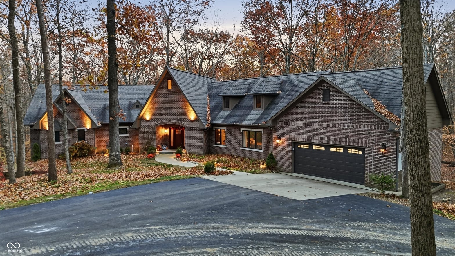 Photo of 8851 S Peoga Road, Trafalgar, IN