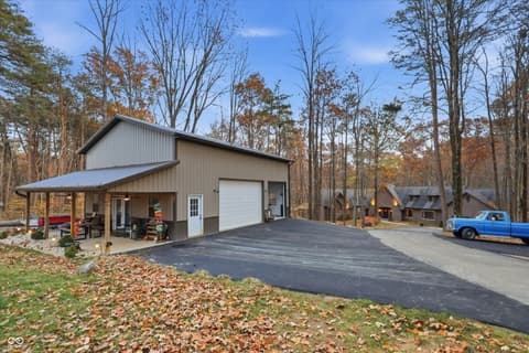 Photo of 8851 S Peoga Road, Trafalgar, IN