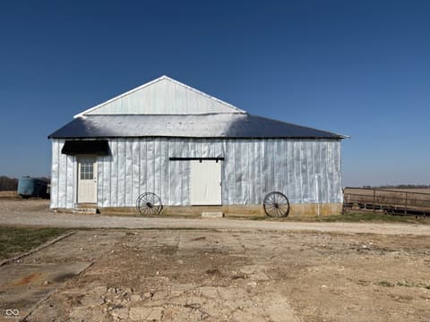 Photo of 7746 W County Road 50 N, Connersville, IN