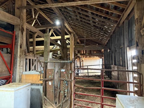 Photo of 7746 W County Road 50 N, Connersville, IN