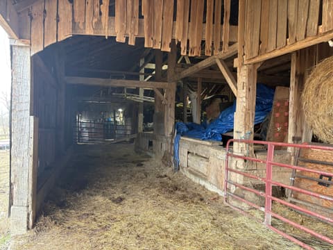 Photo of 7746 W County Road 50 N, Connersville, IN