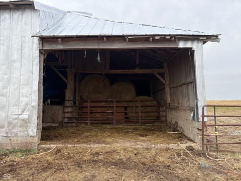 Photo of 7746 W County Road 50 N, Connersville, IN