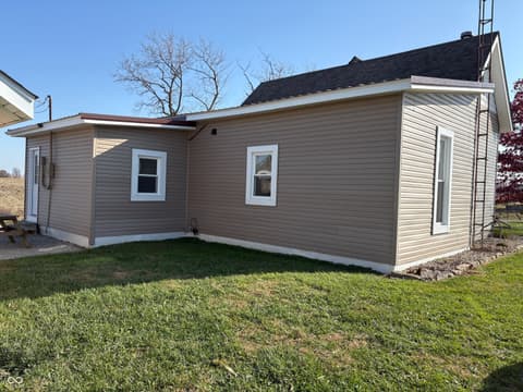 Photo of 7746 W County Road 50 N, Connersville, IN