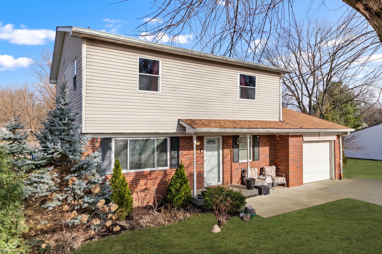 Front exterior at 9106 Broken Arrow Road, Indianapolis, IN