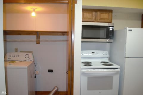 Laundry room at 4657 Chatterton Circle, Indianapolis, IN