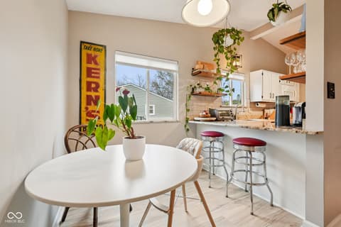 Photo of 609 Sunblest Boulevard S, Fishers, IN