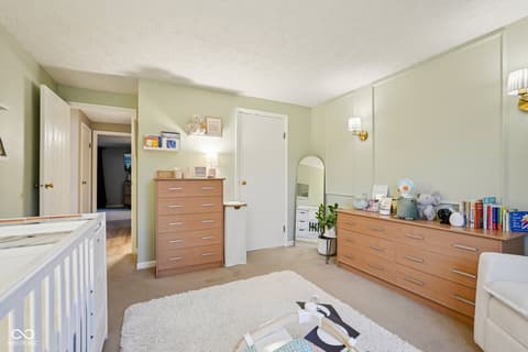 Photo of 609 Sunblest Boulevard S, Fishers, IN