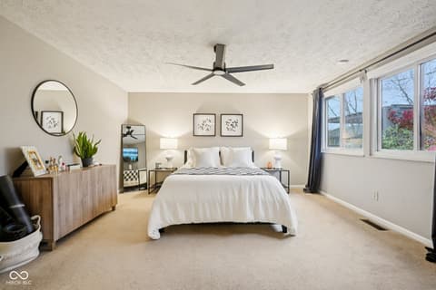 Photo of 609 Sunblest Boulevard S, Fishers, IN