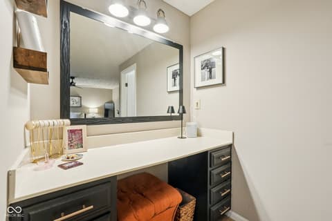 Photo of 609 Sunblest Boulevard S, Fishers, IN