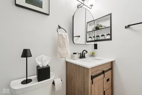 Photo of 609 Sunblest Boulevard S, Fishers, IN