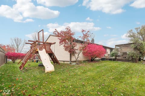 Photo of 609 Sunblest Boulevard S, Fishers, IN