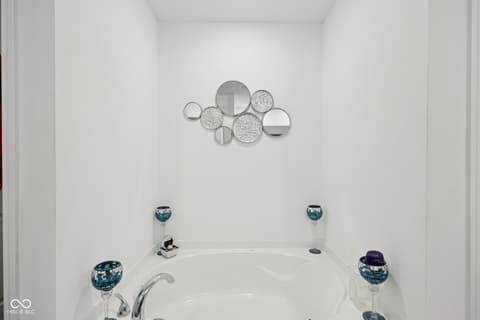Photo of 10101 Caprock Canyon Drive, Indianapolis, IN