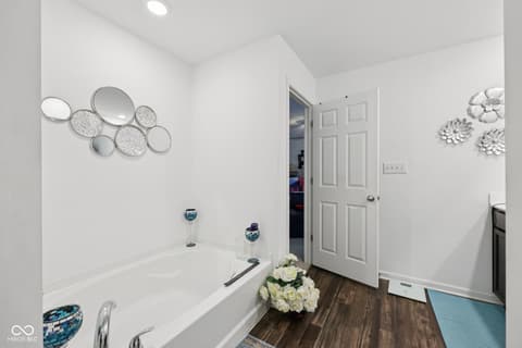 Photo of 10101 Caprock Canyon Drive, Indianapolis, IN