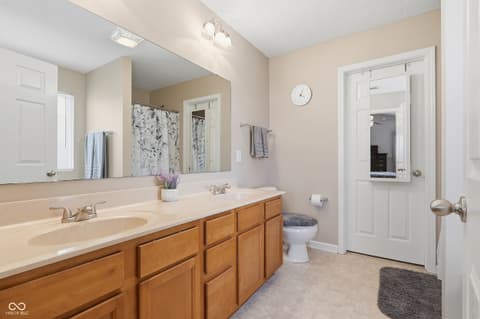 Photo of 15460 Old Pond Circle, Noblesville, IN