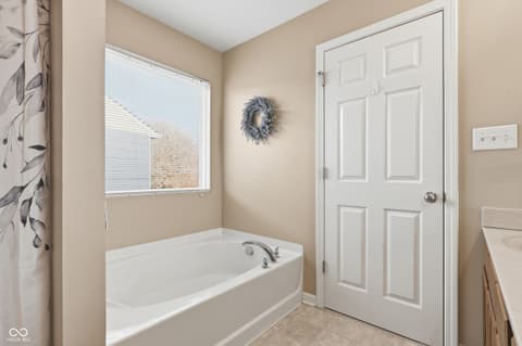 Photo of 15460 Old Pond Circle, Noblesville, IN