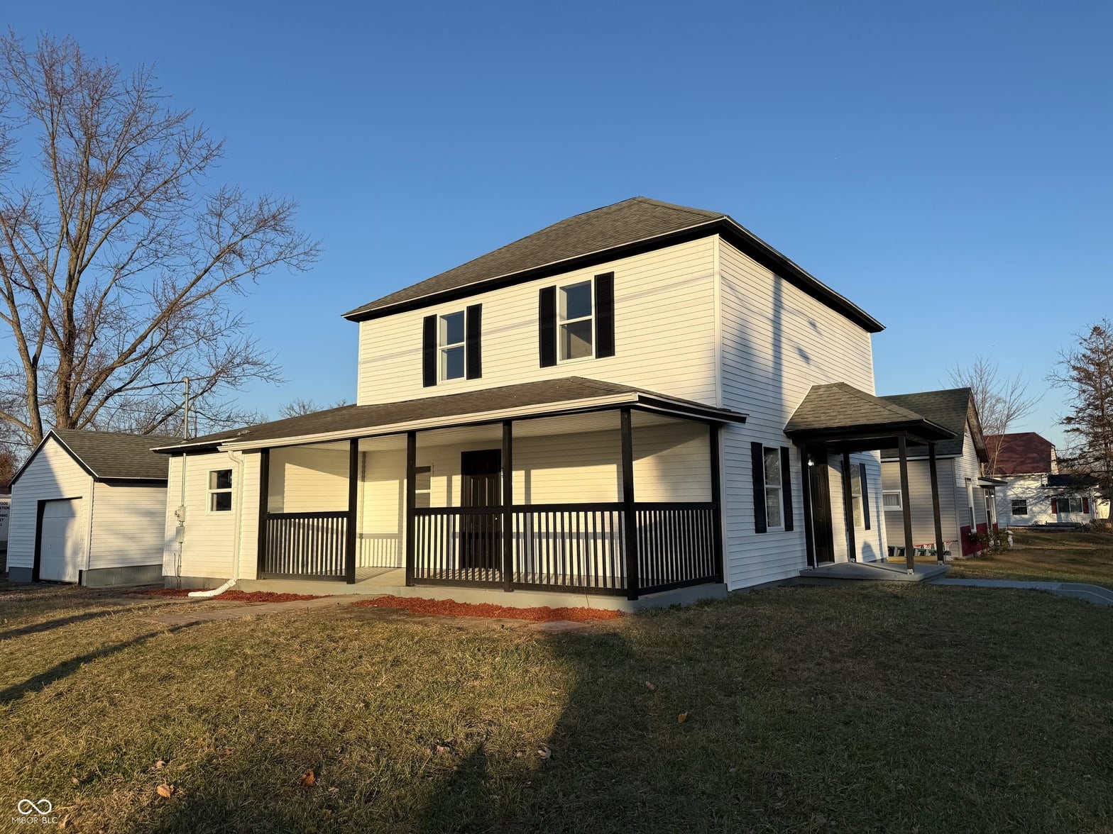 Front exterior at 724 W Commercial Street, Hartford City, IN