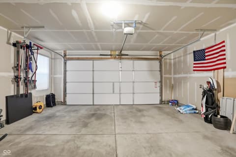 Garage at 312 Steeples Boulevard, Indianapolis, IN