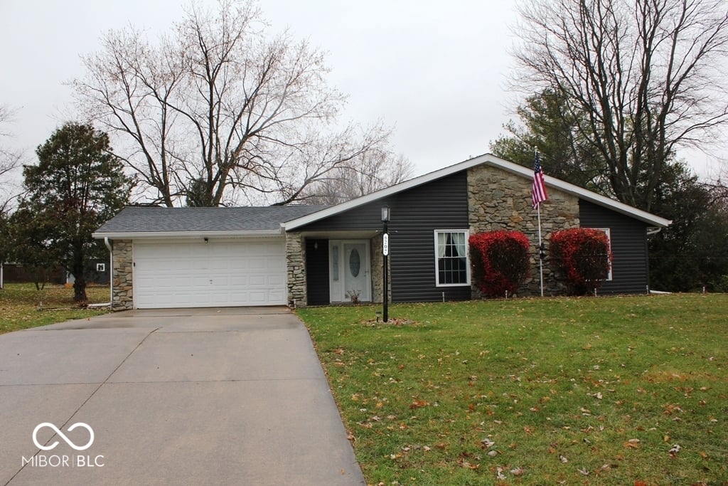 Front exterior at 8207 N Myers Road, Muncie, IN
