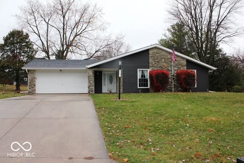 Front exterior at 8207 N Myers Road, Muncie, IN