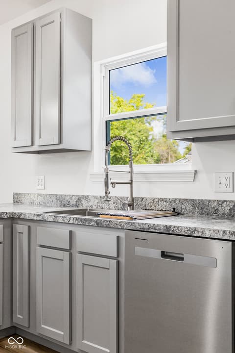 Photo of 1845 Heathglen Circle, North Vernon, IN