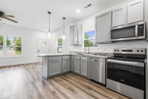 Photo of 1845 Heathglen Circle, North Vernon, IN