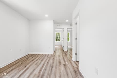 Photo of 1845 Heathglen Circle, North Vernon, IN