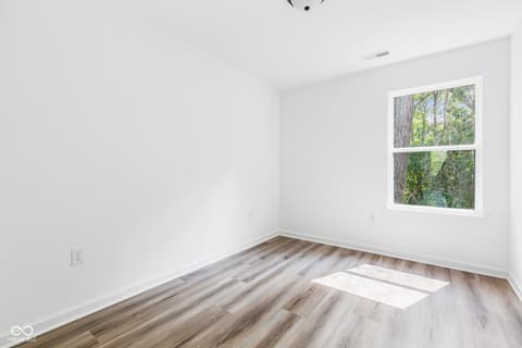 Photo of 1845 Heathglen Circle, North Vernon, IN