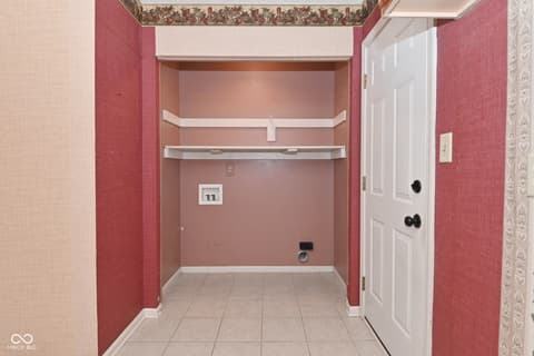 Laundry room at 3770 Wilbur Road, Martinsville, IN