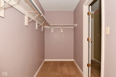 Walk In Closets — 3770 Wilbur Road, Martinsville, IN