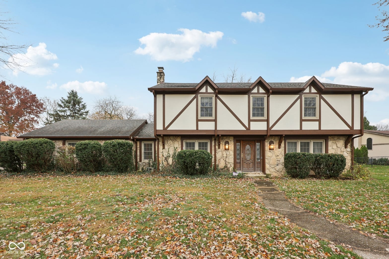 Front exterior at 117 Meadow Lane, Fishers, IN