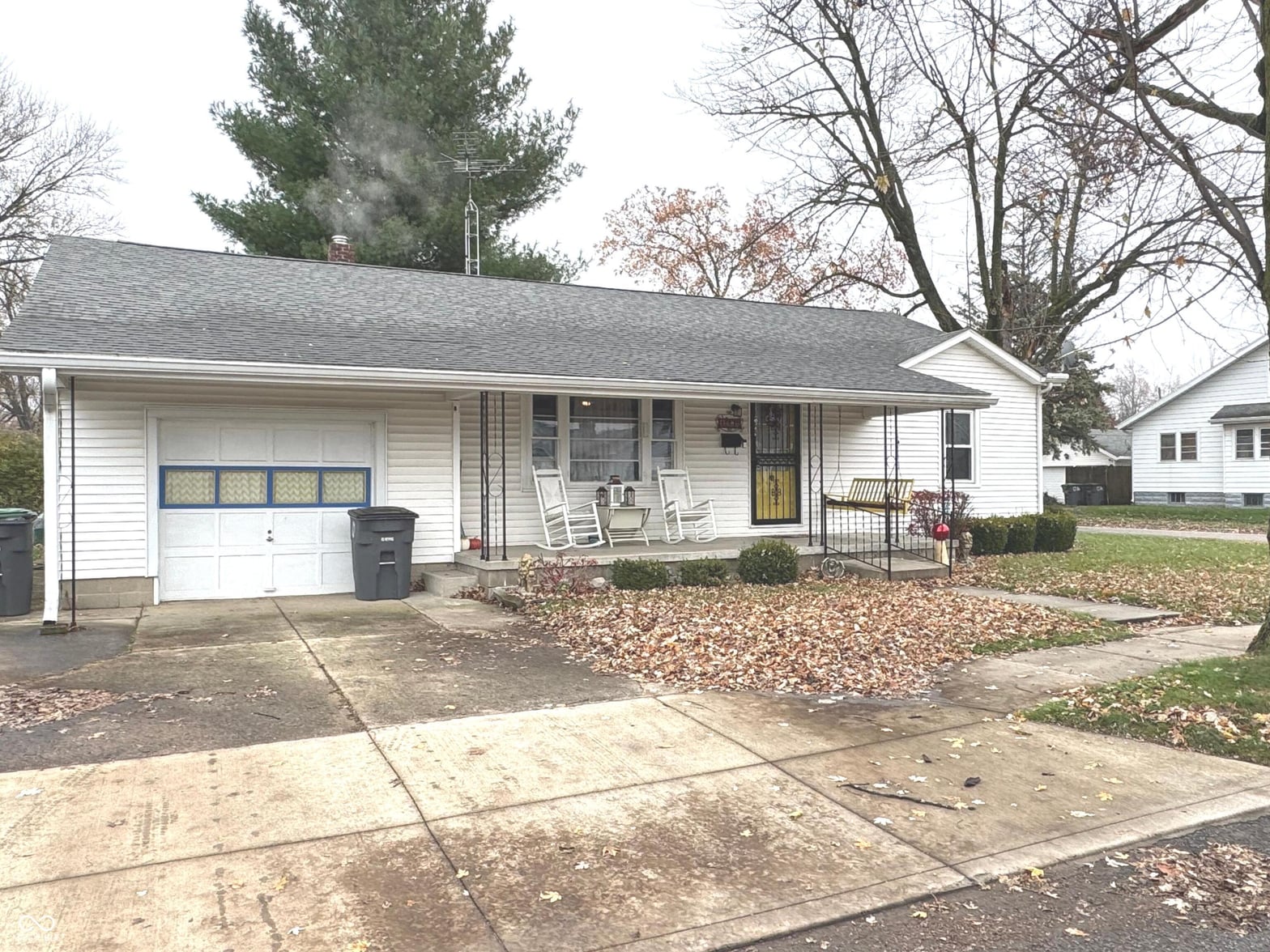 Front exterior at 1004 N Perkins Street, Rushville, IN