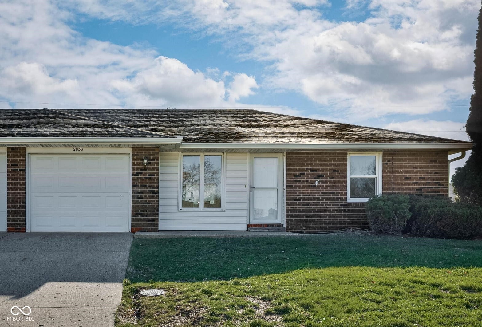 Front exterior at 2033 Alhambra Court, Anderson, IN