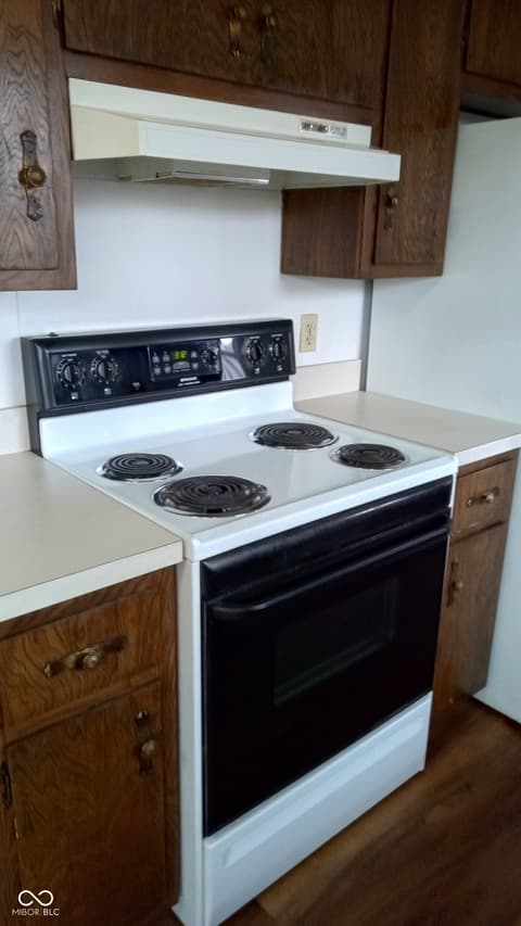 Photo of 2033 Alhambra Court, Anderson, IN