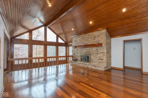 Living room at 8649 Bay Colony Drive, Indianapolis, IN