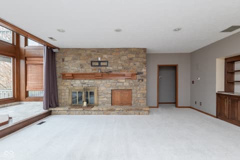 Family room at 8649 Bay Colony Drive, Indianapolis, IN