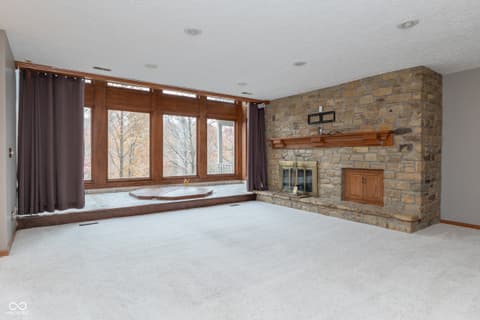 Family room at 8649 Bay Colony Drive, Indianapolis, IN