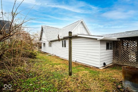 Side exterior at 601 S Ohio Street, Martinsville, IN