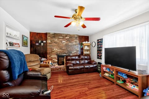 Family room at 6139 Norwaldo Avenue, Indianapolis, IN
